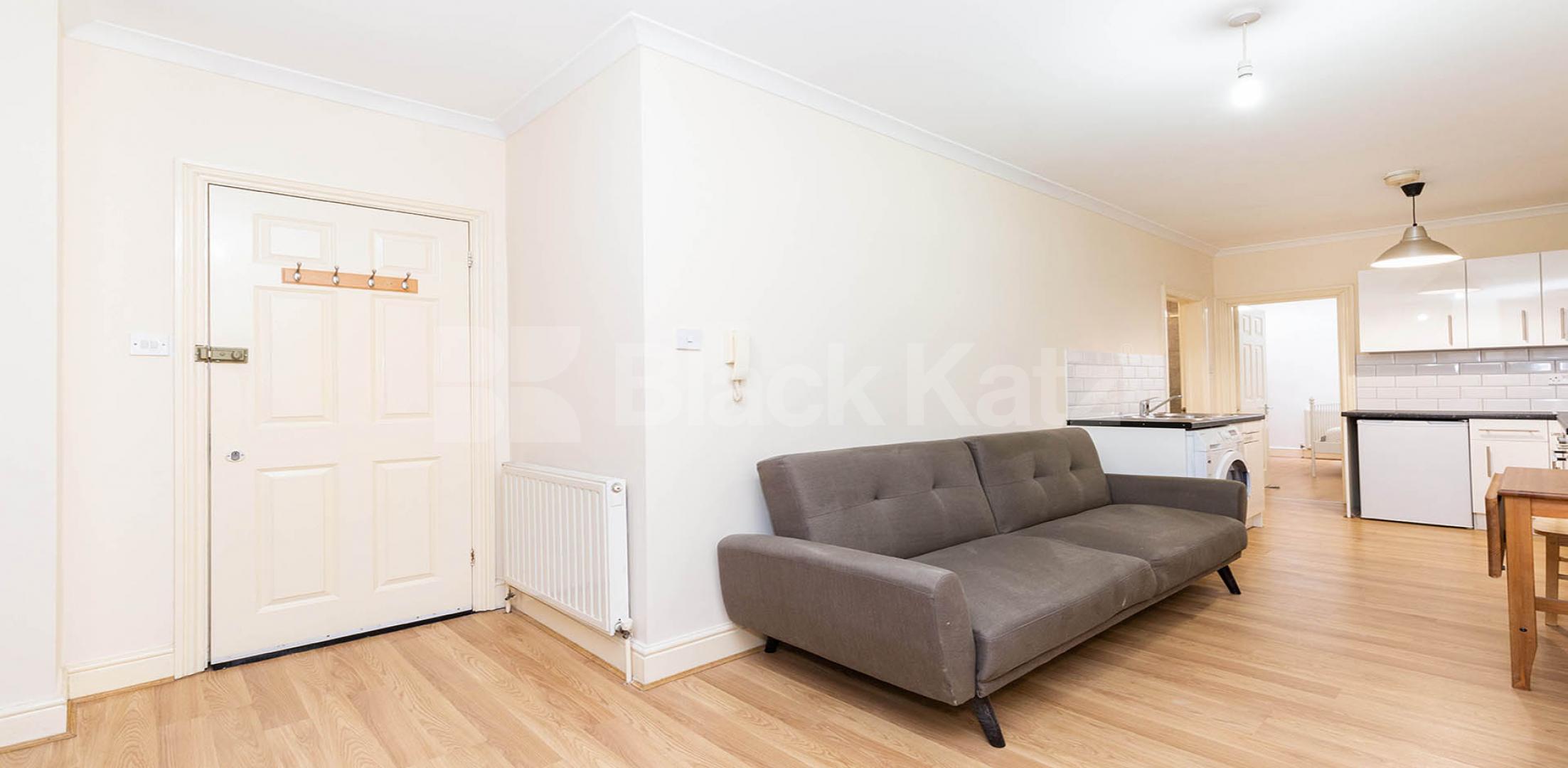 			LOCATION LOCATION LOCATION !!!, 1 Bedroom, 1 bath, 1 reception Flat			 Swan Yard, ISLINGTON N1